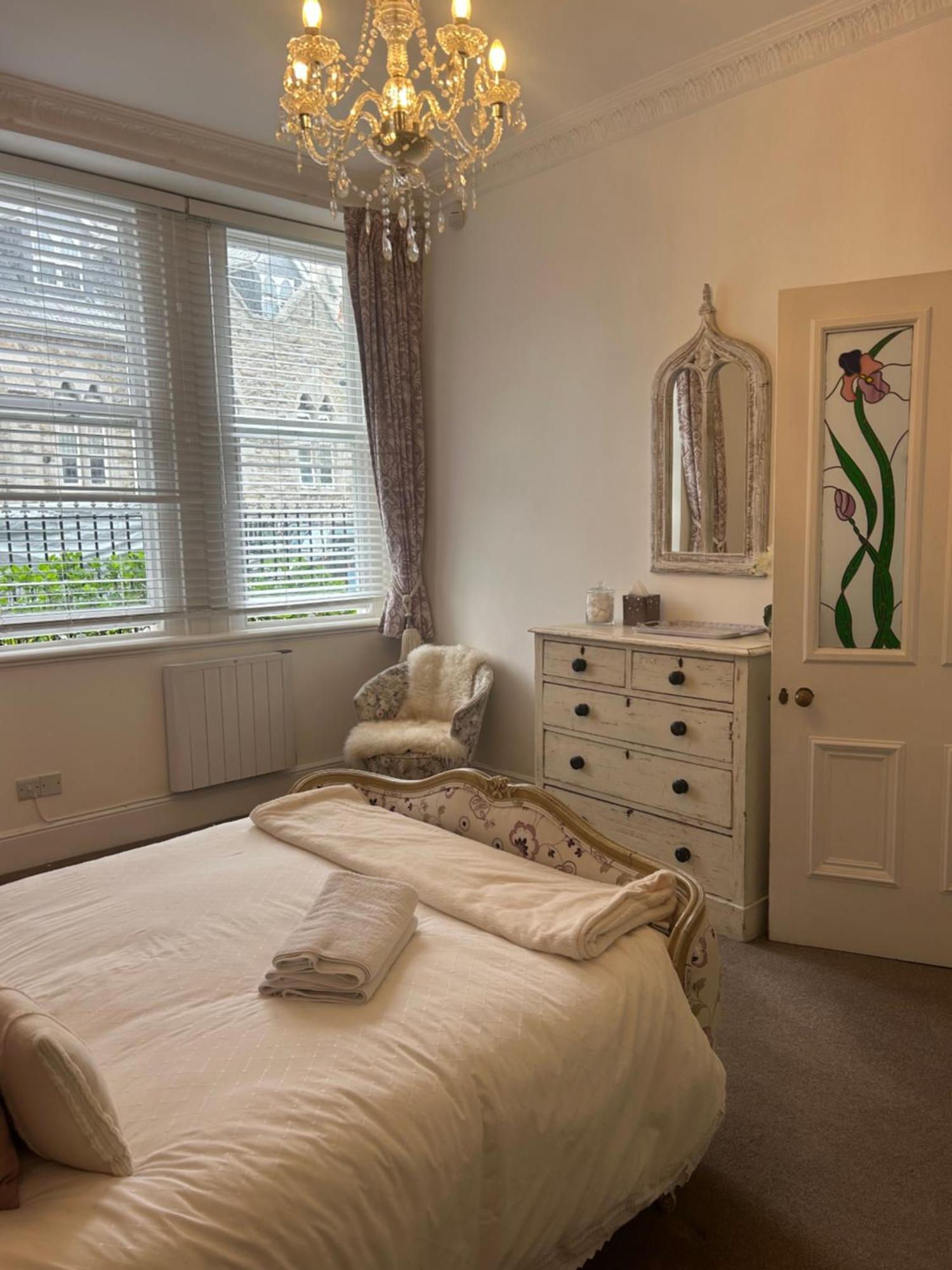 Lovely 1 Bed Flat In Victorian House 300m Seafront Apartment
