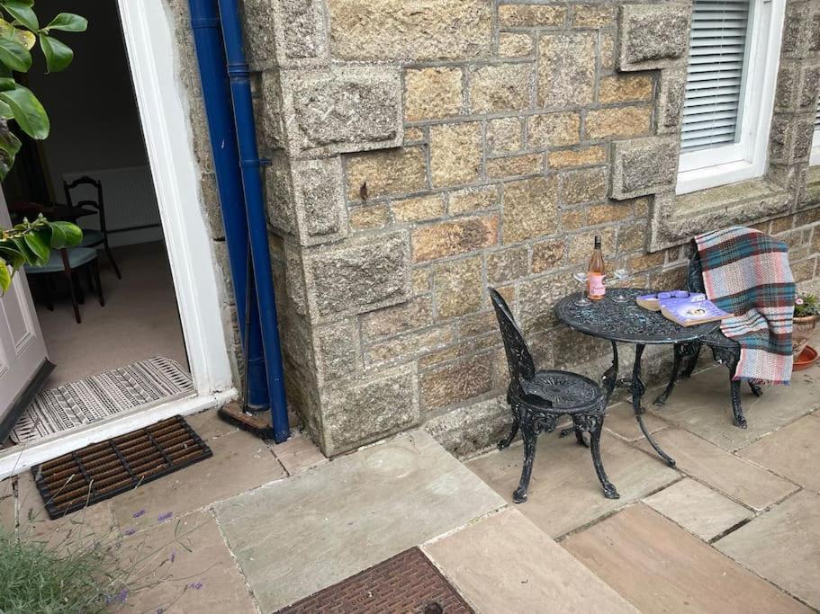 Lovely 1 Bed Flat In Victorian House 300m Seafront * Penzance